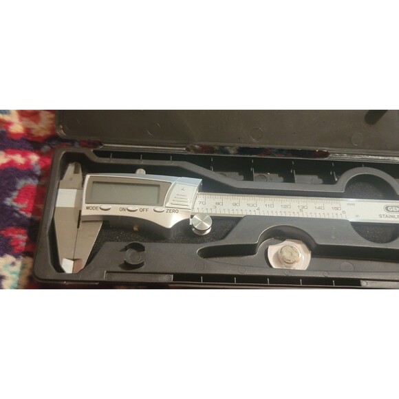 General Digital Fractional Caliper w Extra-Large LCD Screen 3 Mode Display 6-In - Picture 7 of 16